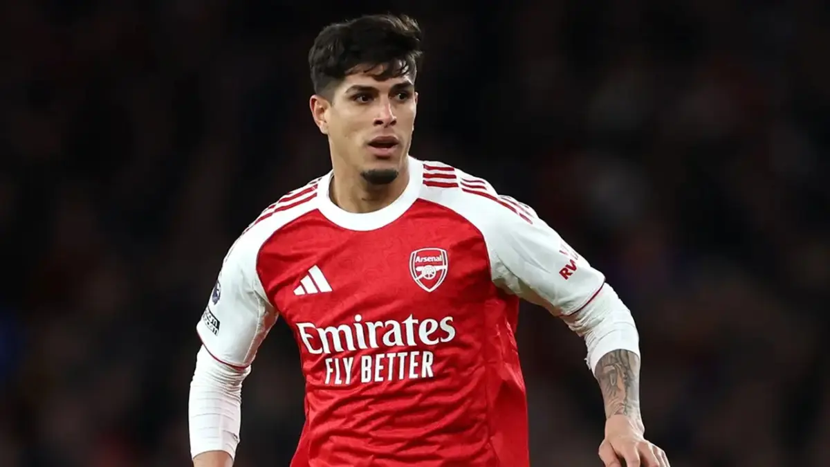 Ulasan mendalam seputar panduan perburuan pemain berbakat setelah muncul rilis berkala mengenai Real Madrid ajukan tawaran untuk Piero Hincapie guna mempermudah pemilihan informasi bursa transfer musim panas 2026 pekan ini. (Getty Images Sport)