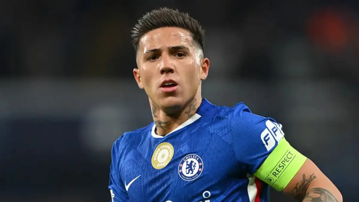 Ulasan mendalam seputar rumor transfer setelah muncul rilis berkala mengenai agen Enzo Fernandez buka peluang transfer ke Real Madrid guna mempermudah perencanaan tontonan olahraga harian konsumen pekan ini. (Getty Images)