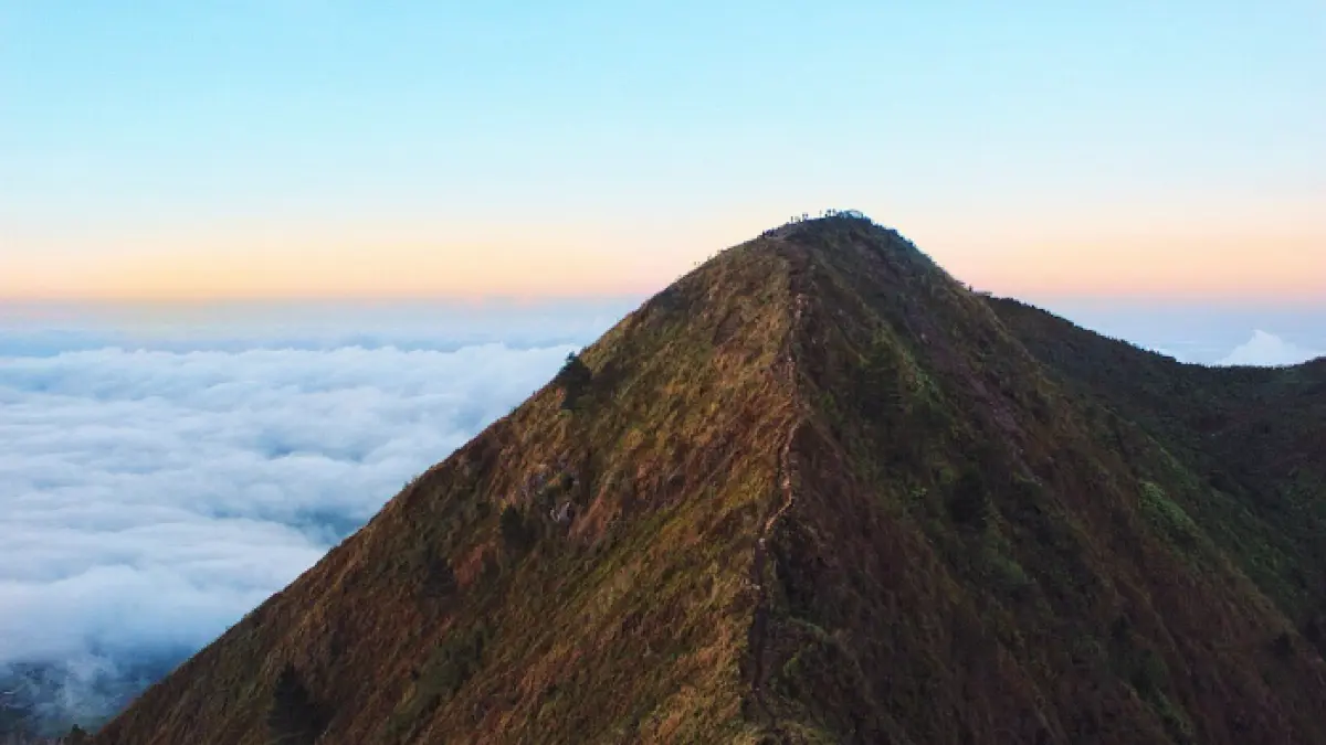 Gunung Andong, Jawa Tengah (Wikipedia)