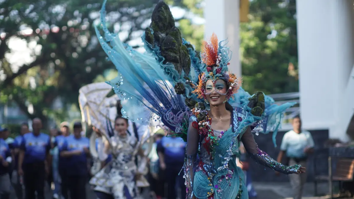 MEMPESONA: Defile Gaia saat mengikuti event KAUJE Fest 2026 Minggu pagi (4/7)
