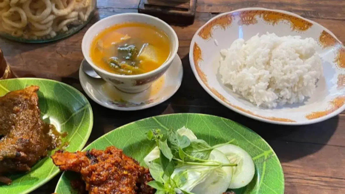 Ayam Pedas Artomoro Jogja (Foto: Widi Yuli/ Google)