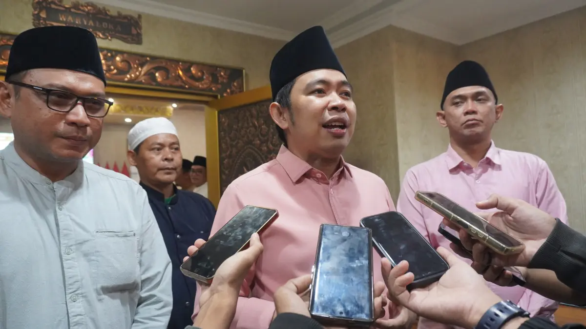 MASIH TERKENDALI: Pergerakan inflasi bulanan yang terpantau melandai juga berdampak langsung terhadap stabilitas harga-harga kebutuhan pokok di pasar. (Maulana/Halo Jember)