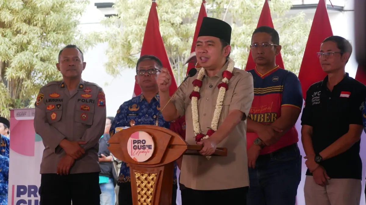 Bupati Jember Muhammad Fawait memastikan bahwa pembebasan pembayaran pajak diperpanjang hingga september
