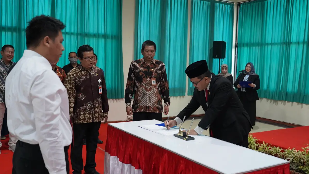 Polije Gelar Pelantikan dan Pengambilan Sumpah PNS Formasi 2025 (Humas Polije)