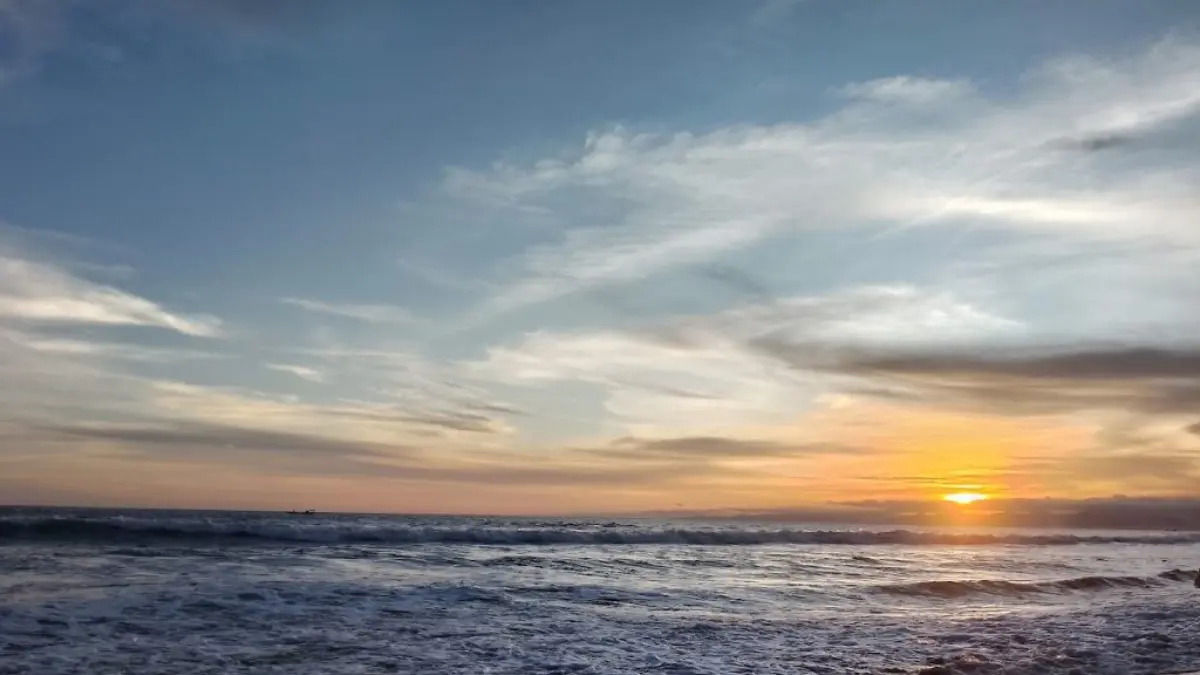 Keindahan Pantai Paseban di sore hari (AI/Halojember)