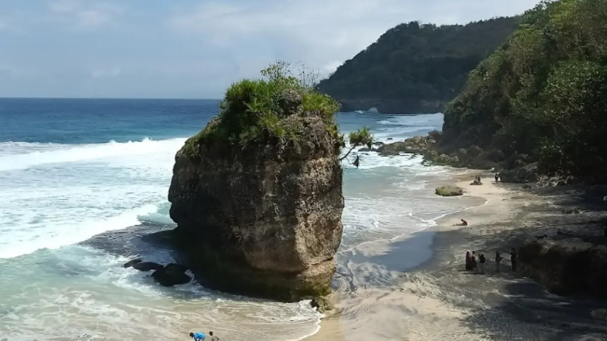 Pantai Lumbung (Wikipedia)