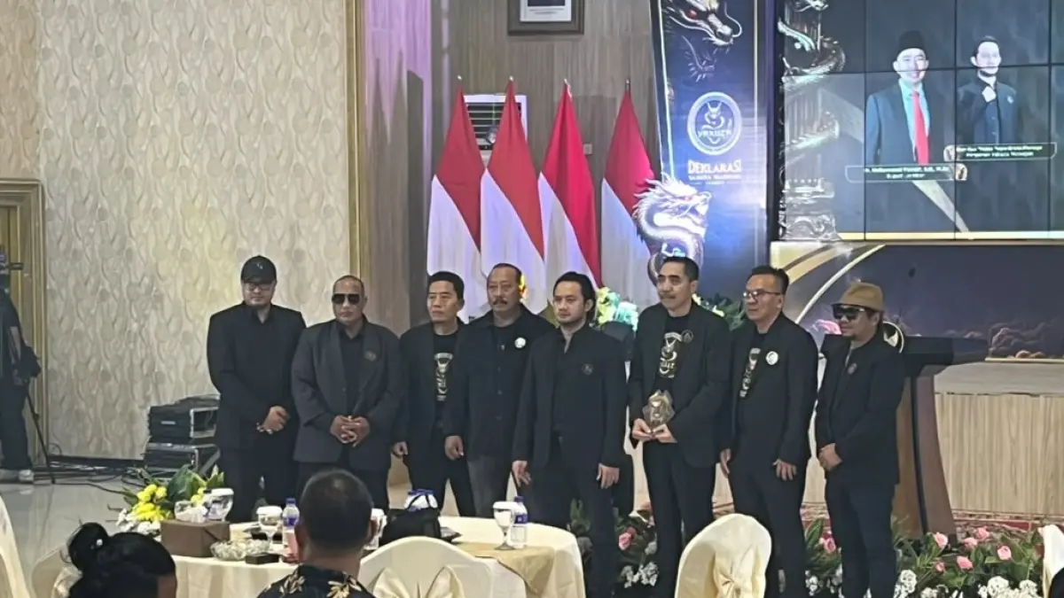 Mengupas tuntas organisasi Yakuza Maneges di Kediri yang sedang ramai diperbincangkan publik, mulai dari apa itu Yakuza Maneges hingga berbagai fakta menarik di balik komunitas unik. (rifki/halojember)