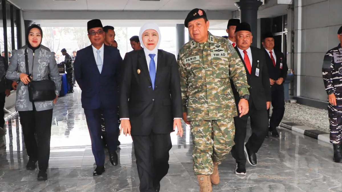 Gubernur Jatim Khofifah Indar Parawansa Hadiri Peringatan Hari Jadi Ke-81 TNI AL. (PEMPROV JATIM)