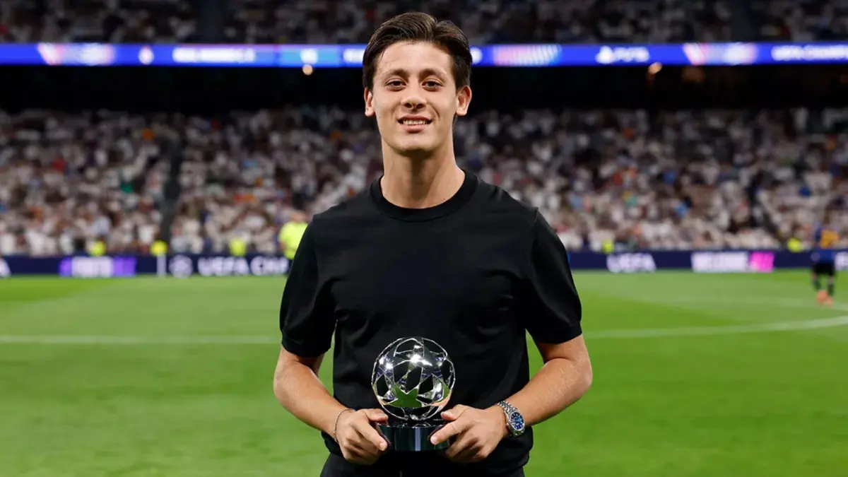 Arda Guler resmi mendapatkan kontrak baru dari Real Madrid beserta kenaikan gaji yang signifikan sebagai bentuk apresiasi atas performa impresifnya musim ini.Arda Guler resmi mendapatkan kontrak baru dari Real Madrid beserta kenaikan gaji yang signifikan sebagai bentuk apresiasi atas performa impresifnya musim ini. (Real Madrid)