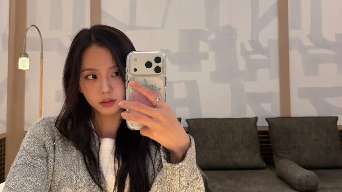Kim Ji-soo, member girl group BLACKPINK (Instagram @sooyaa_)