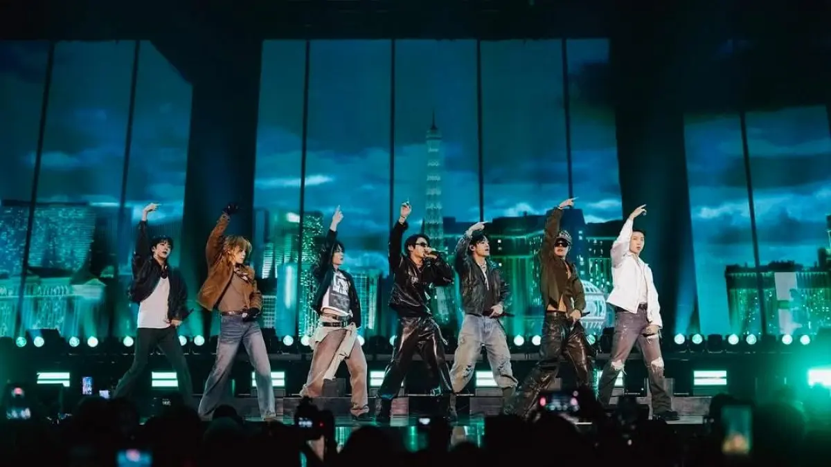 Tujuh anggota BTS membawakan serangkaian lagu dengan konsep visual yang memukau (Instagram resmi/ @bts.bighitofficial)