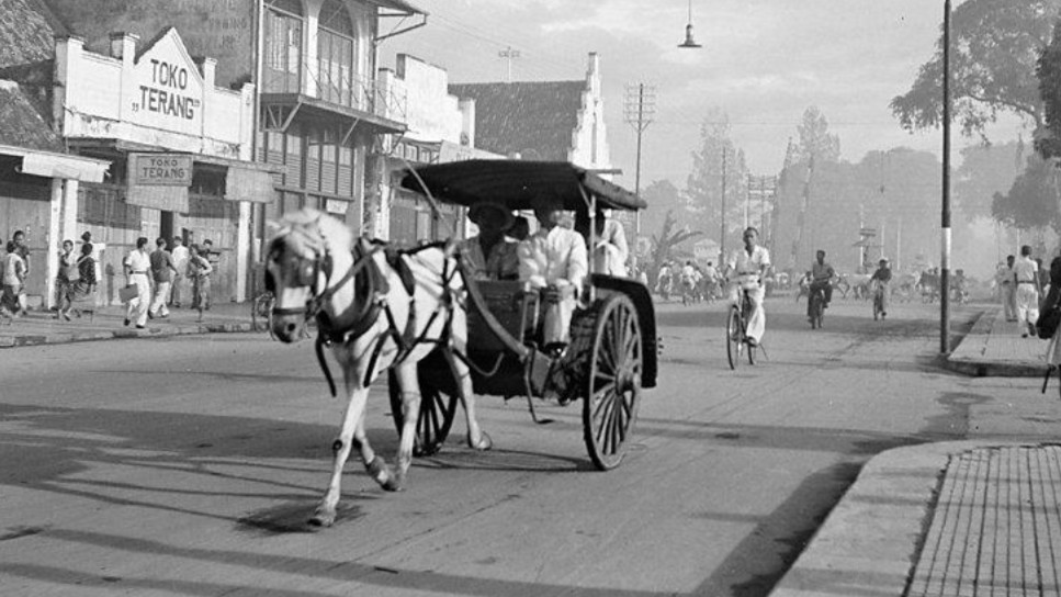 TERANG: Suasana Jalan Malioboro Jogja dahulu. (Charles Beijer/nfa.coll/Netherlands fotomuseum)
