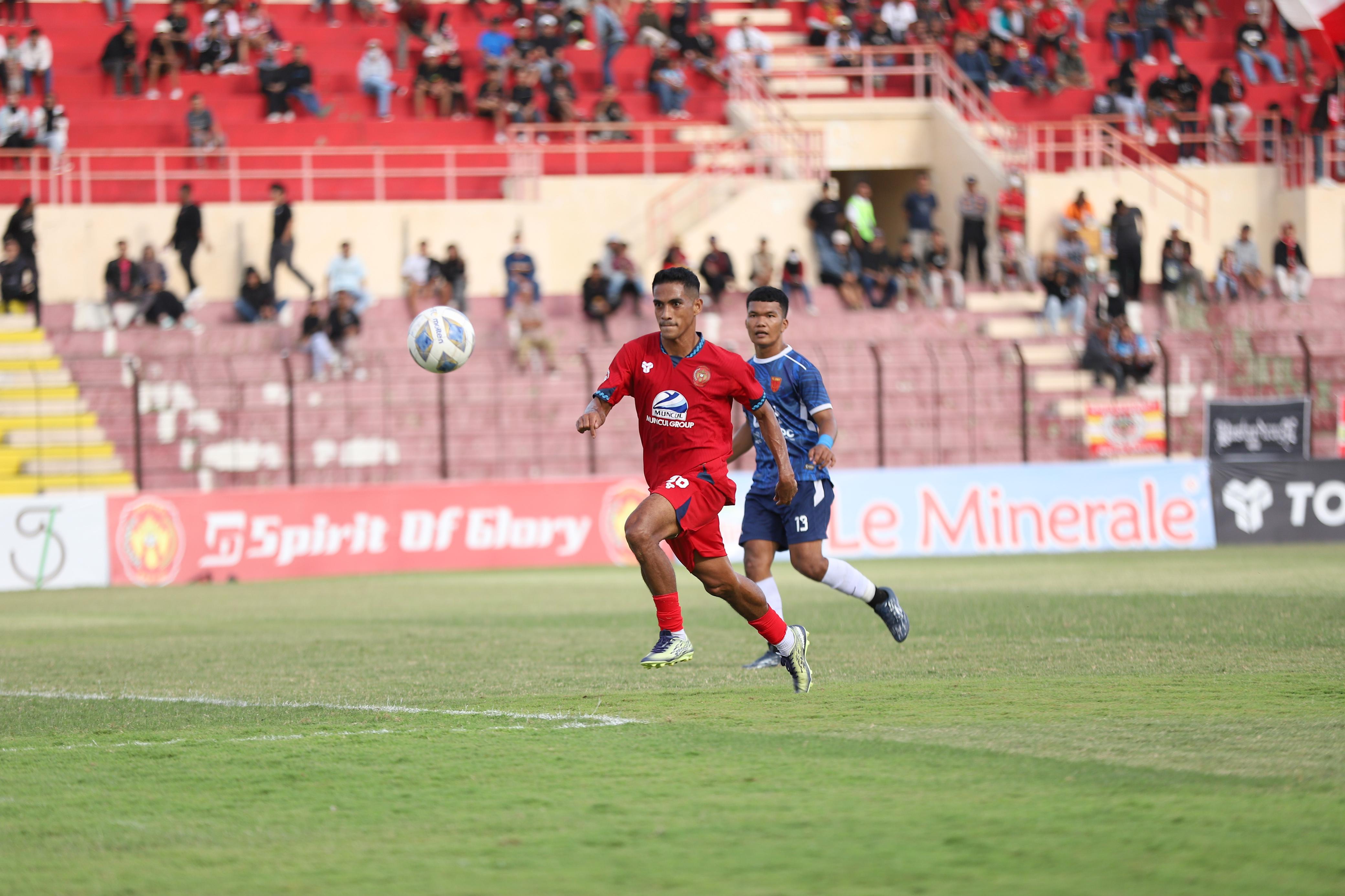 Keterangan, Pemain Persiba Bantul saat berhadapan dengan pemain FC UNY di Stadion Sultan Agung (SSA) Bantul (Dokumen Persiba Bantul)