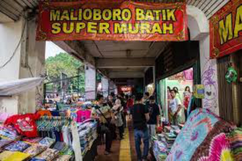 LARIS: Salah satu oleh-oleh di Malioboro. (Istimewa)