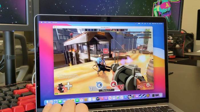 Ilustrasi bermain game di Mac