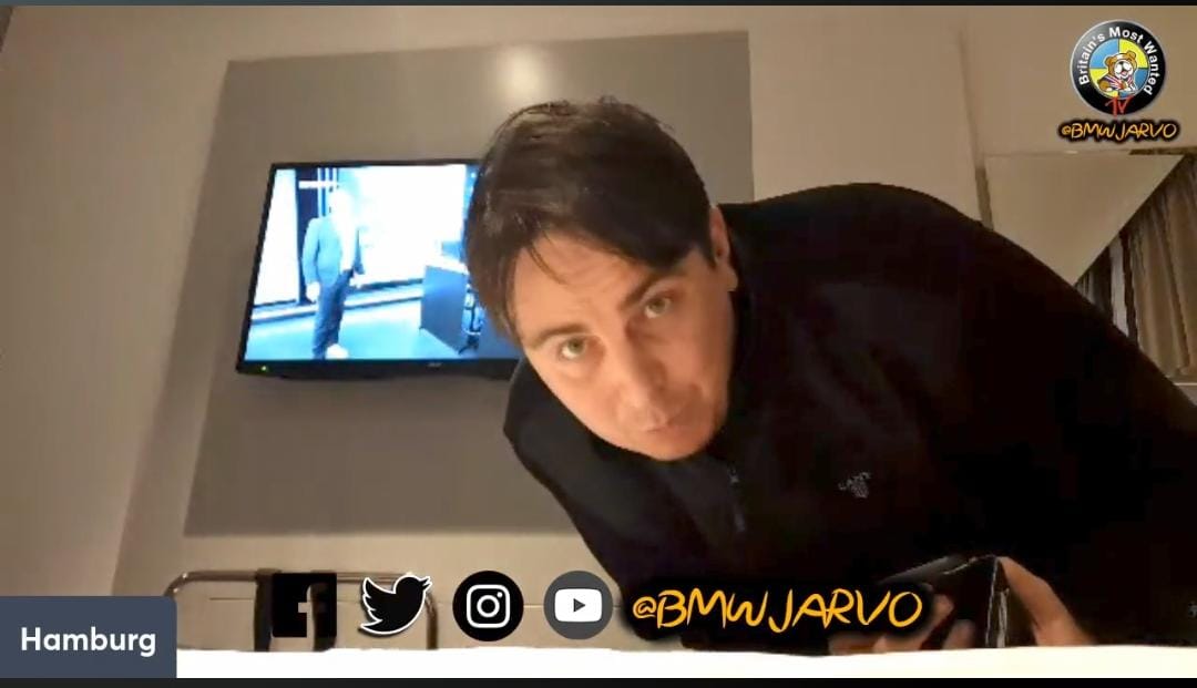 MISTERI: Daniel Jarvis sosok yang melakukan prank di pengundian fase grup Piala Euro 2024. (dok akun X Daniel)