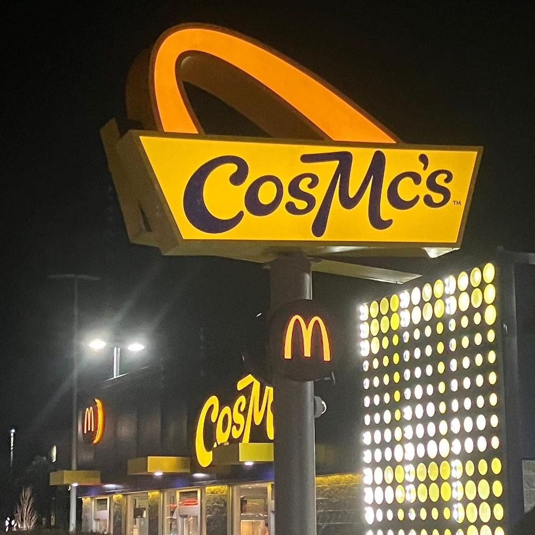 Instagram @vonmagz (penampakann gerai baru Mcd &ldquo;CosMcs&rdquo; )