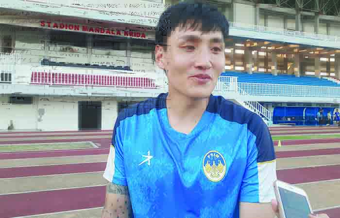 FOKUS: Bek Asing PSIM Jogja, Kim Bong-jin Saat Bercerita Pengalamanya Merayakan Hari Raya Natal, di Stadion Mandala Krida, Jogja.