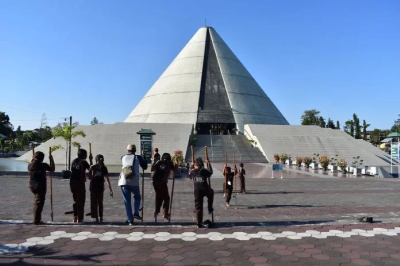 Monumen Jogja Kembali. (yogya.co)