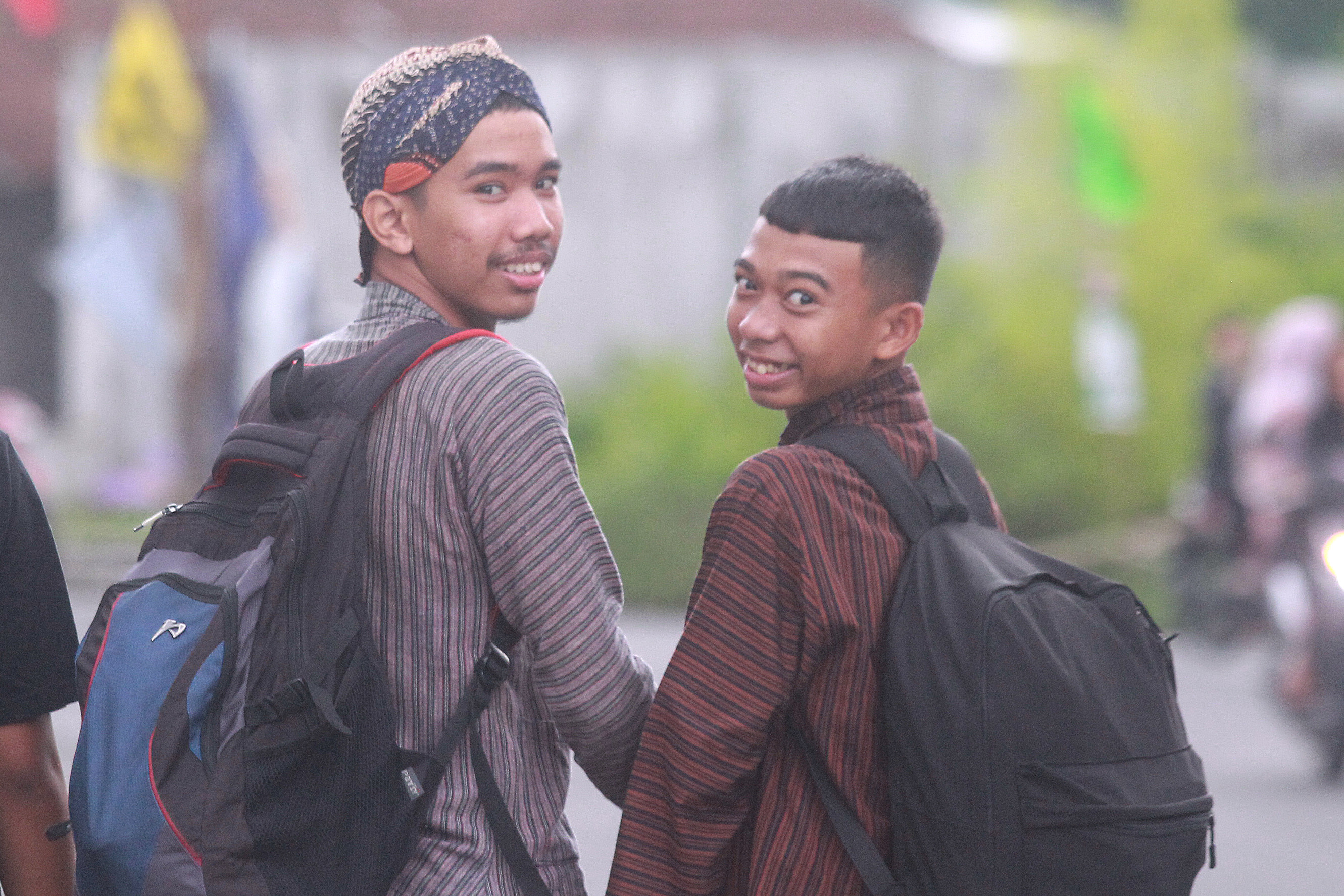 Siswa mengenakan pakain tradisional Jogja