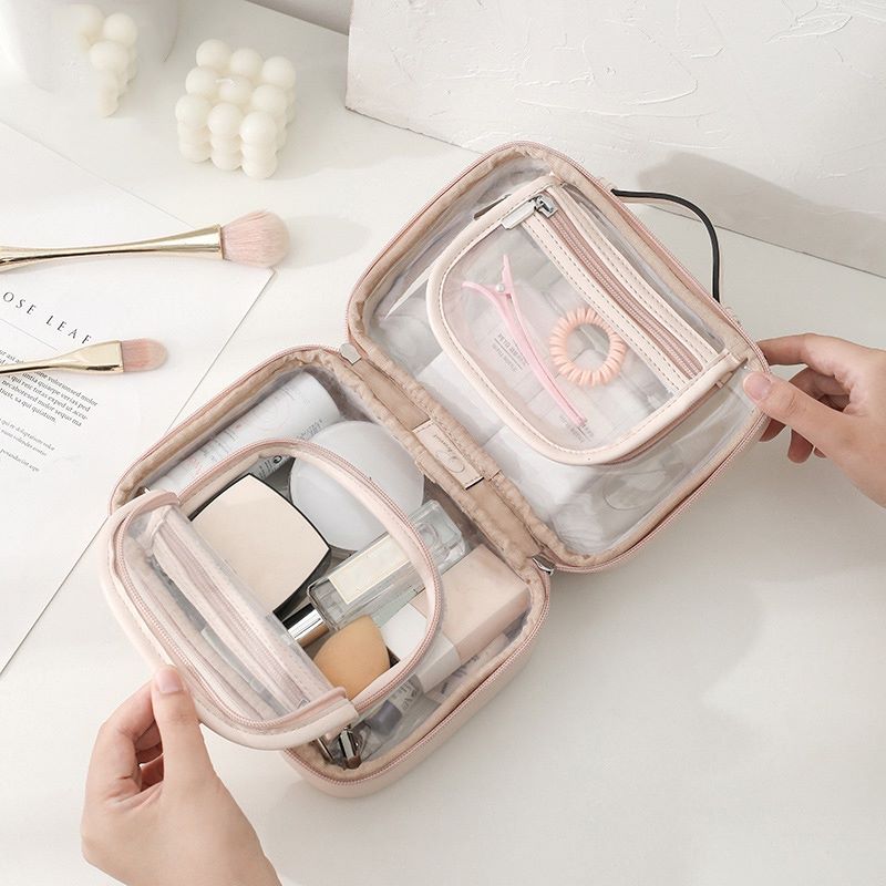 ilustrasi seperangkat alat make up termasuk skincare berbentuk stick balm.