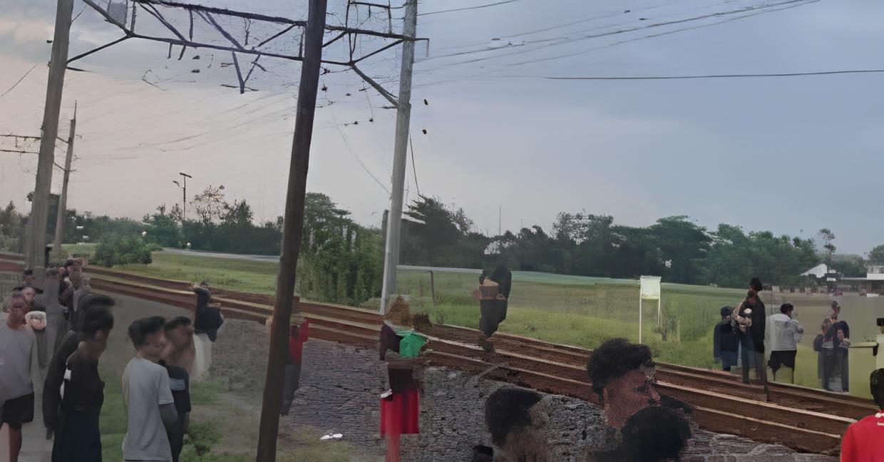 KA Gaya Baru Malam Selatan tertemper oleh mobil di perlintasan tidak dijaga JPL 215 KM 150+3 antara Stasiun Srowot dan Brambanan pada Minggu (14/1).