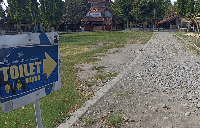 Kondisi Pasar Seni dan Wisata Gabusan (PSWG) yang sepi dari pengunjung