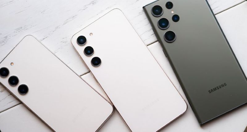 Ilustrasi produk hp Samsung. Samsung Galaxy S24 menjanjikan kemudahan dalam beraktivitas, seperti fitur translate langsung dalam panggilan.