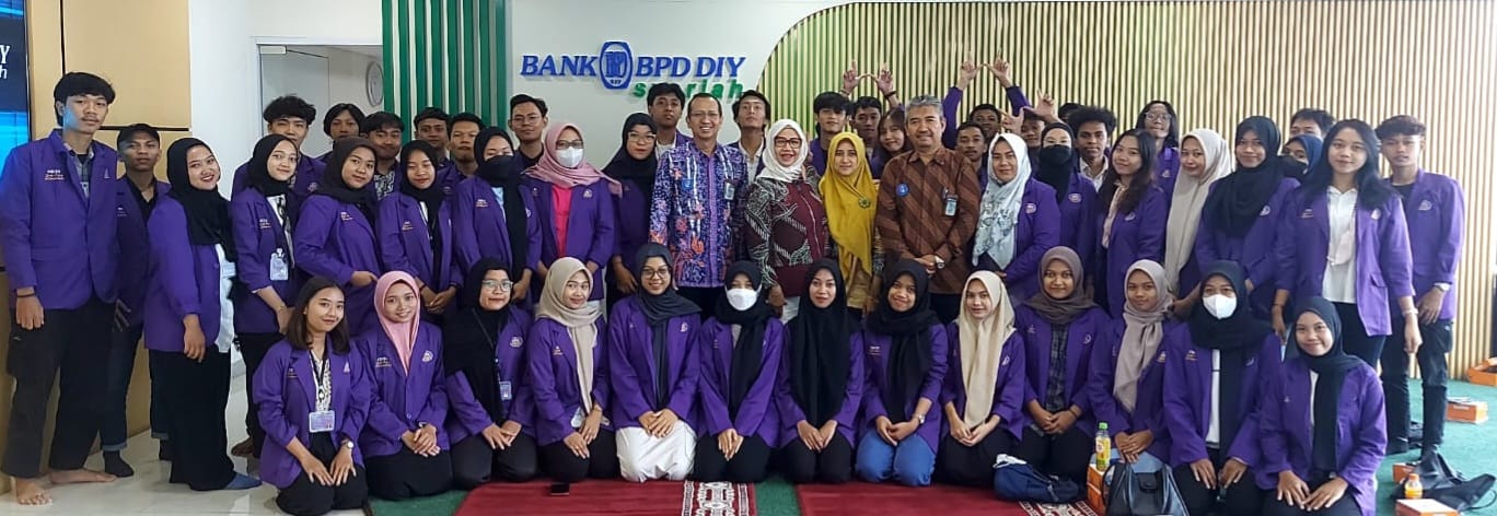 TABUNGAN: Bank BPD DIY Syariah memberikan layananan kemudahan kepada masyarakat khususnya untuk para siswa dengan membuka Tabungan Shafa Haji Muda.