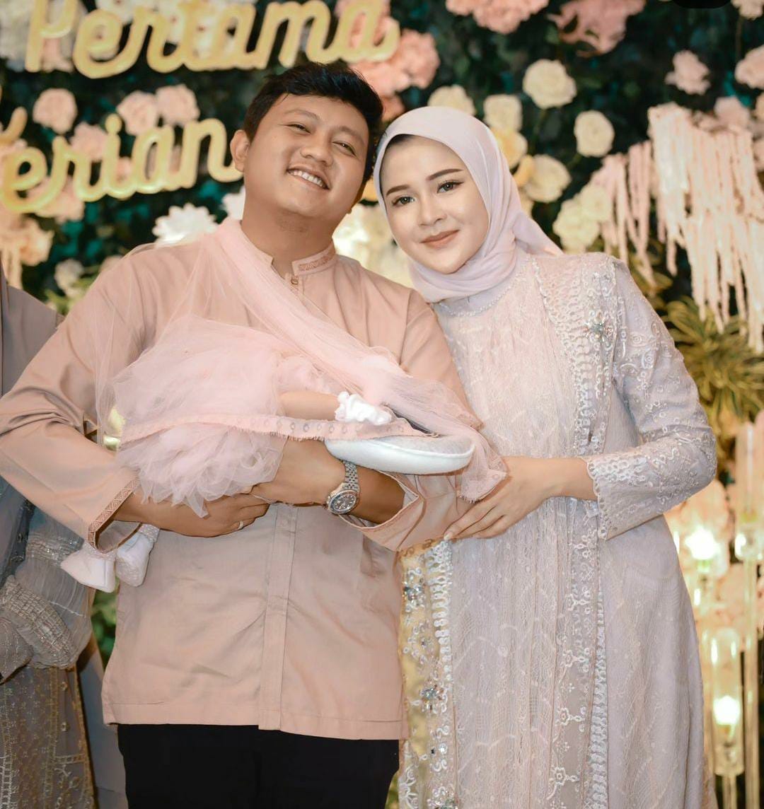 Tasyakuran Kelahiran Anak pertama dari Denny Caknan dan Bella Bonita yang digelar di Madiun