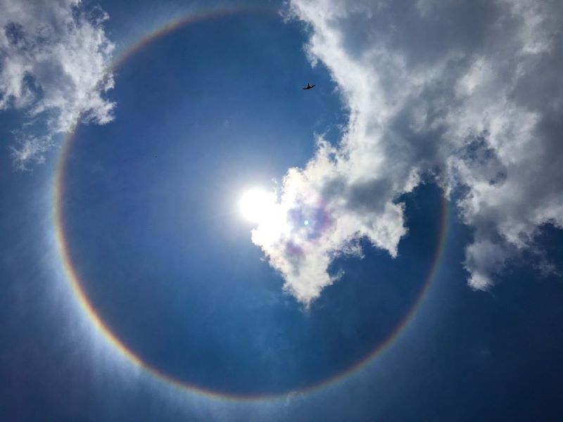 Fenomena menakjubkan halo matahari.