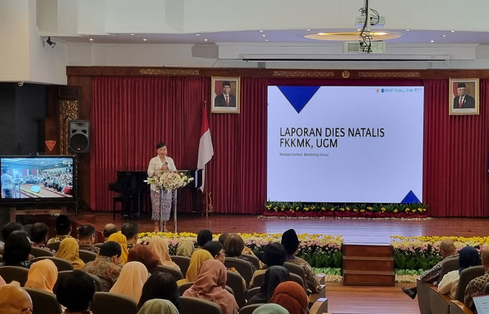 MOMENTUM: Suasana rapat senat terbuka dalam gelaran Dies Natalis ke-78 Fakultas Kedokteran, Kesehatan Masyarakat dan Keperawatan Universitas Gadjah Mada (FK-KMK UGM) kemarin (5/3).