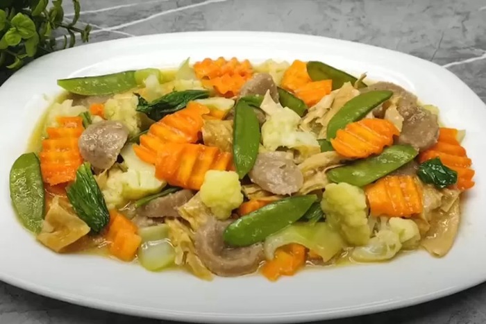 Resep capcay, aneka sayuran sederhana dengan citra rasanya yang lezzat dan praktis.