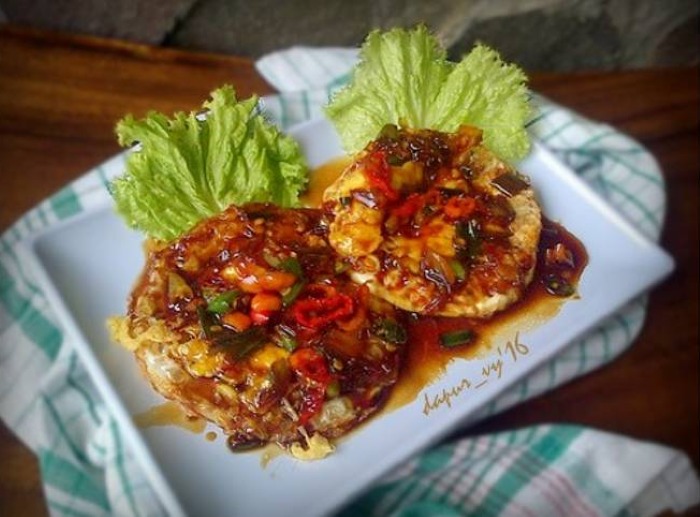 Telur Ceplok Siram yang nagih dan mengenangkan perut.
