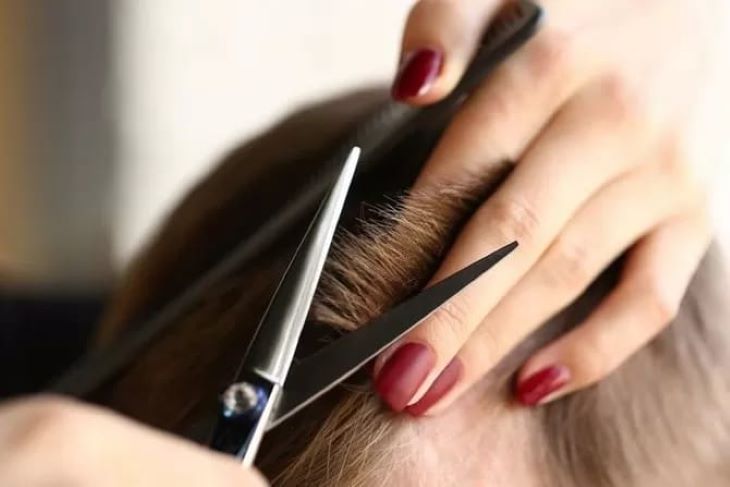 Ilustrasi potong rambut.