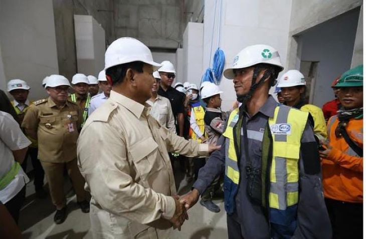 Menteri Pertahanan (Menhan) Prabowo Subianto melakukan kunjungan kerja ke Ibu Kota Nusantara (IKN) di Penajam Paser Utara, Kecamatan Sepaku, Kalimantan Timur, Senin (18/3).