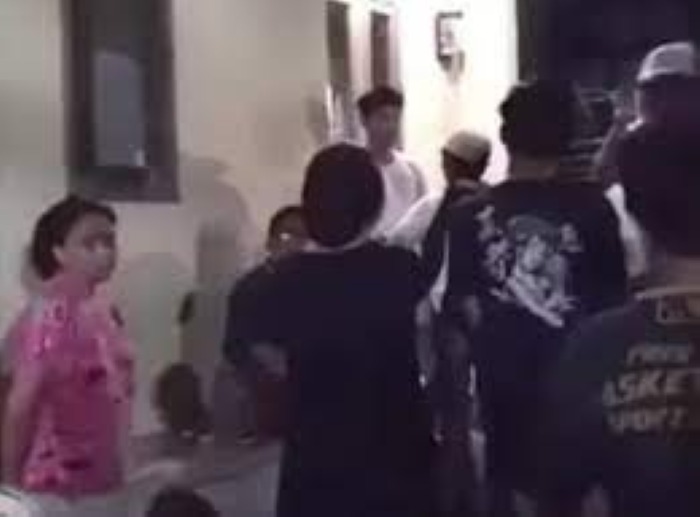 Viral warga sawangan tak terima usai dibangunkan sahur.