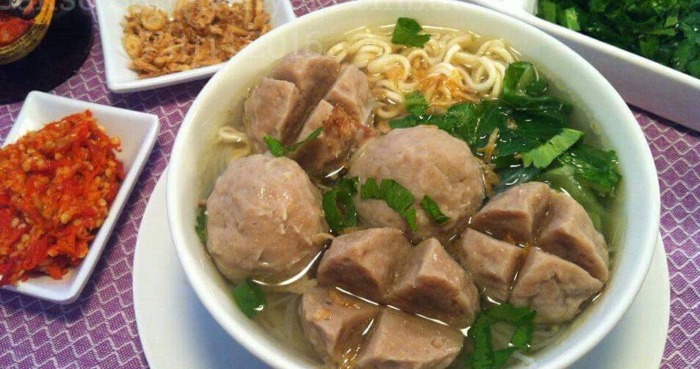Resep bakso sapi yang cocok untuk suguhan lebaran.