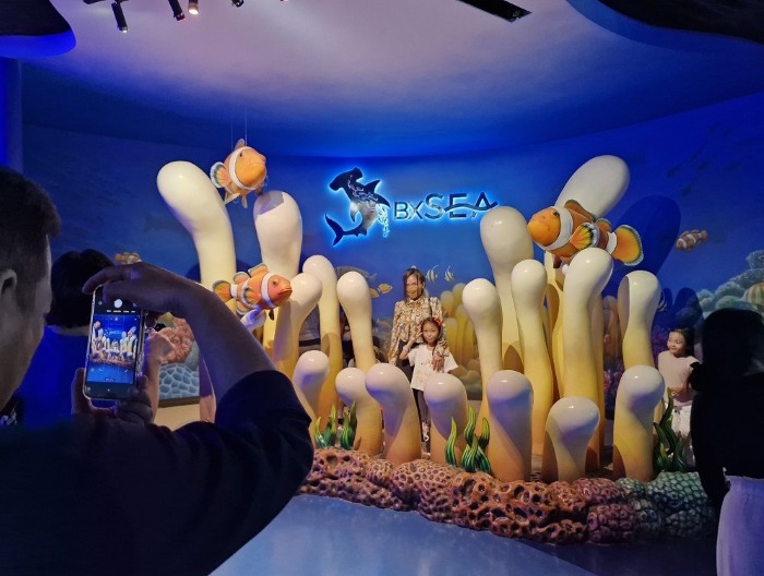 Mengunjungi oceanarium BXSea di Bintaro, Tangsel senagai alternatif wisata di libur lebaran.