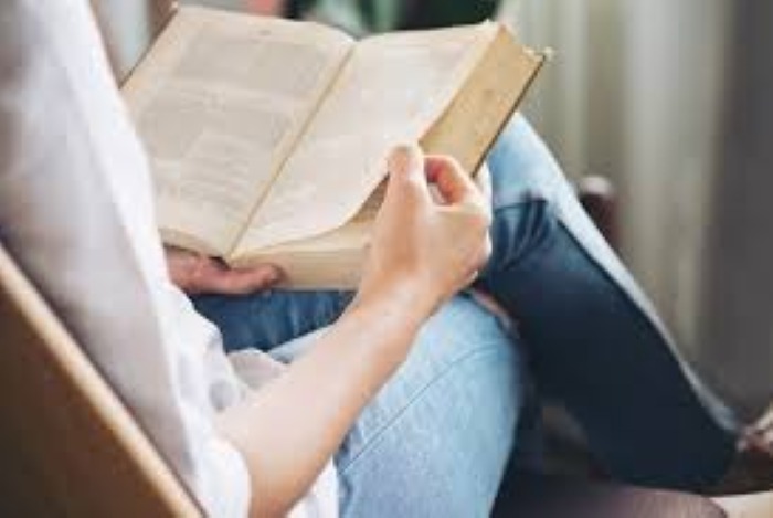 Menggambarkan Transformasi Seseorang 5 Tahun Kedepan: Ini Dia Pengaruh Buku, Interaksi Serta Kebiasaan & Ucapan.