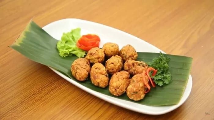 Mendol tempe makanan khas malang.