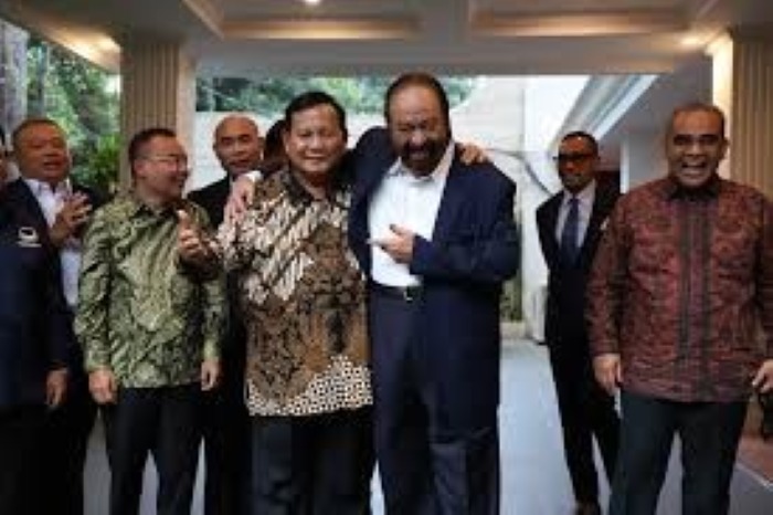 Presiden terpilih periode 2024-2029 Prabowo Subianto dan Ketua Umum Partai Nasdsem Surya Paloh melakukan pertemuan di Jalan Kartanegara, Jakarta, Kamis (25/04/2024).