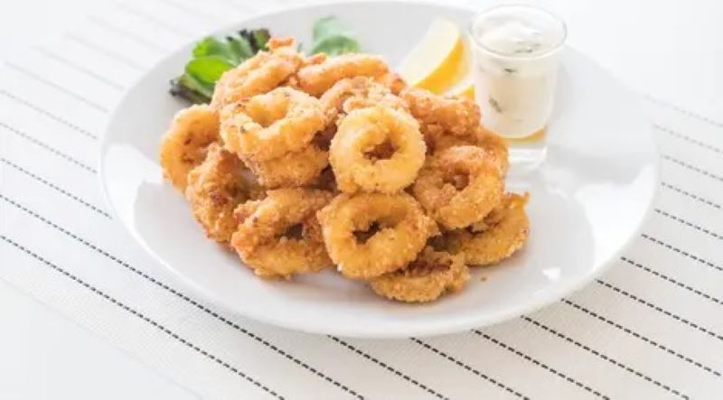 Resep cumi goreng tepung, rasanya gurih dan nagih, berikut resepnya.