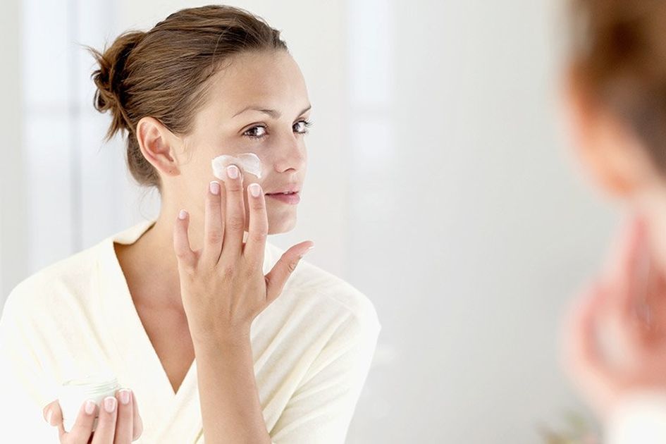 Moisturizer merupakan produk perawatan kulit y