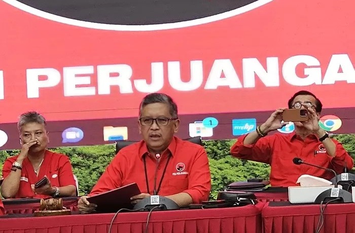 Sekretaris Jenderal (Sekjen) Hasto Kristiyanto di kantor DPD, Jalan Diponegoro, Jakarta Pusat, Senin (22/4).