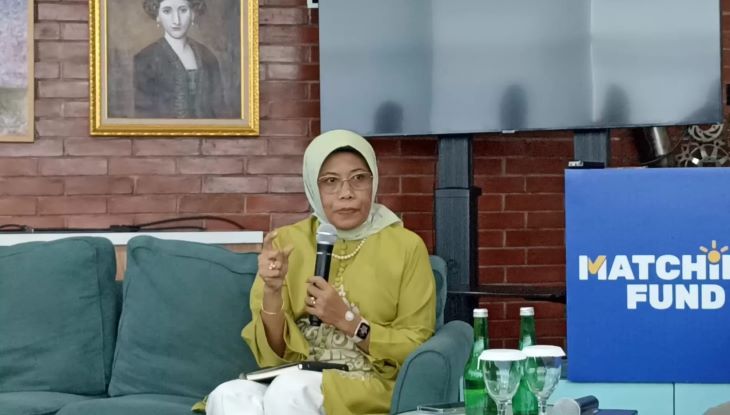 Plt Sekretaris Ditjen Diktiristek Kemendikbudristek Tjitjit Sri Tjahjandarie (tengah) menjelaskan soal polemik UKT di Jakarta (16/5/2024).