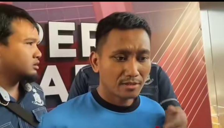 Pegi Setiawan (PS) alias Perong alias Robi Irawan.