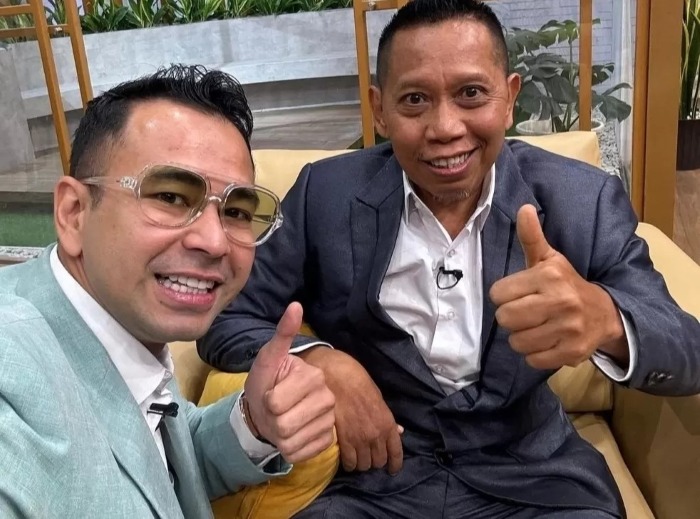 Raffi Ahmad bersama dengan Tukul Arwana.(sumber foto diambil dari Jawa Pos)