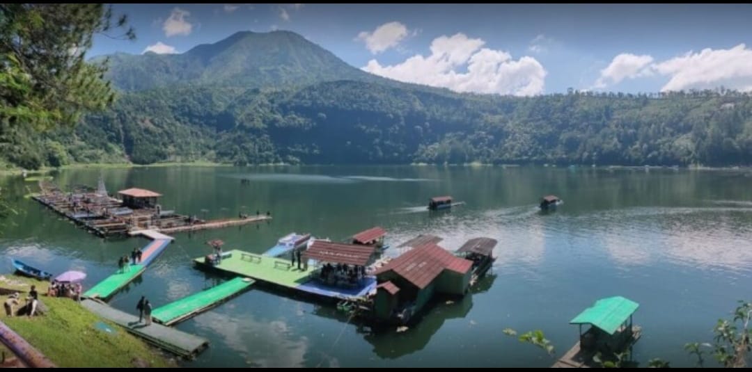 Rekomendasi wisata di Kabupaten Wonosobo yang bernama Telaga Menjer. (Telaga Menjer Wonosobo)
