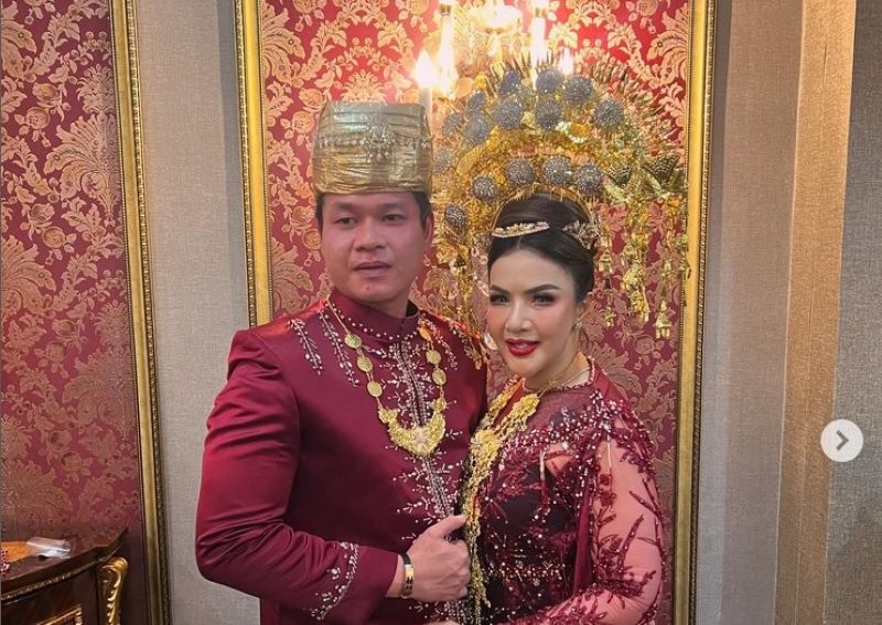 Barbie Kumalasari menikah lagi dengan mantan suami.
